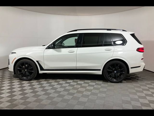 2023 BMW X7 M60i