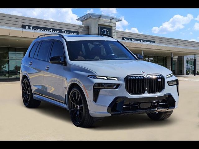 2023 BMW X7 M60i