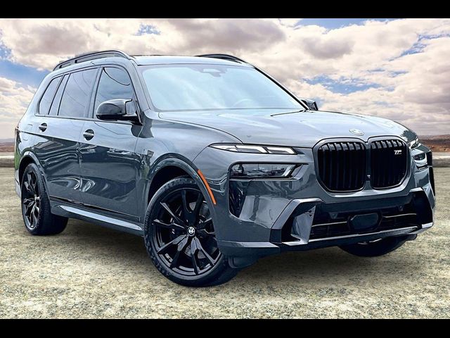 2023 BMW X7 M60i