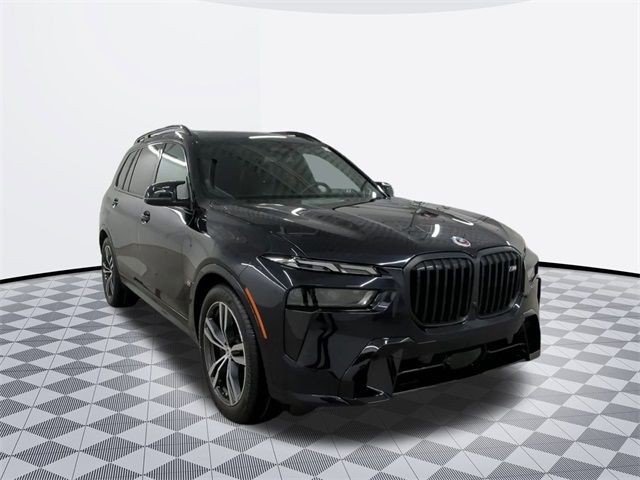 2023 BMW X7 M60i