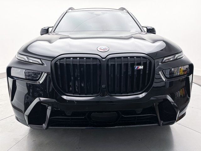 2023 BMW X7 M60i