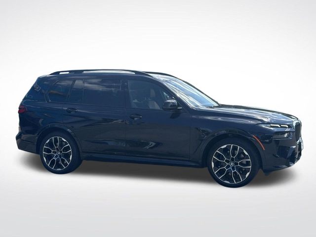 2023 BMW X7 M60i