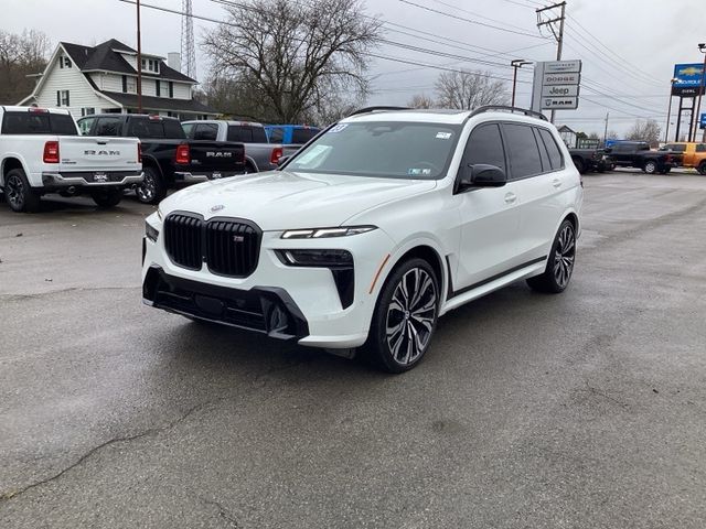 2023 BMW X7 M60i