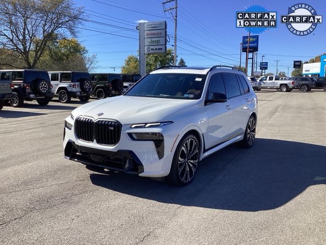 2023 BMW X7 M60i