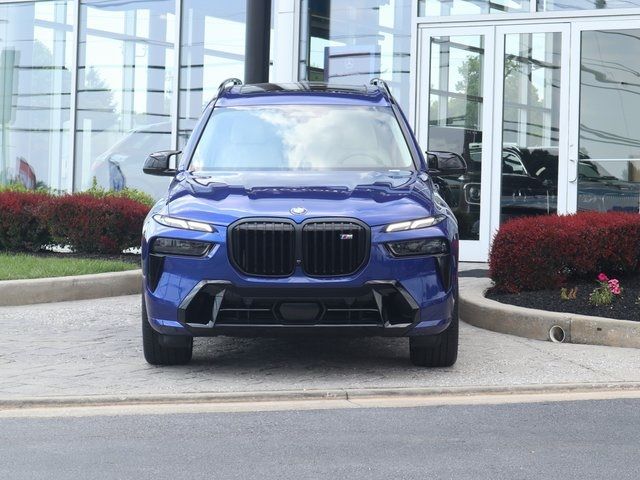 2023 BMW X7 M60i