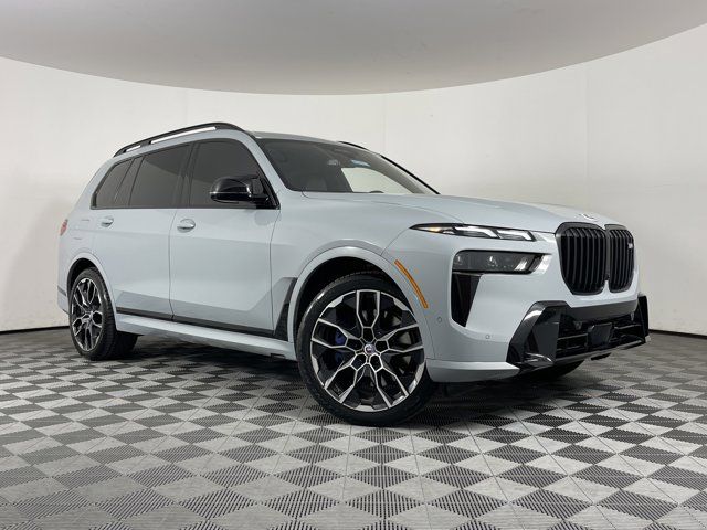 2023 BMW X7 M60i