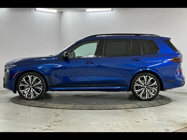 2023 BMW X7 M60i