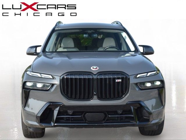 2023 BMW X7 M60i