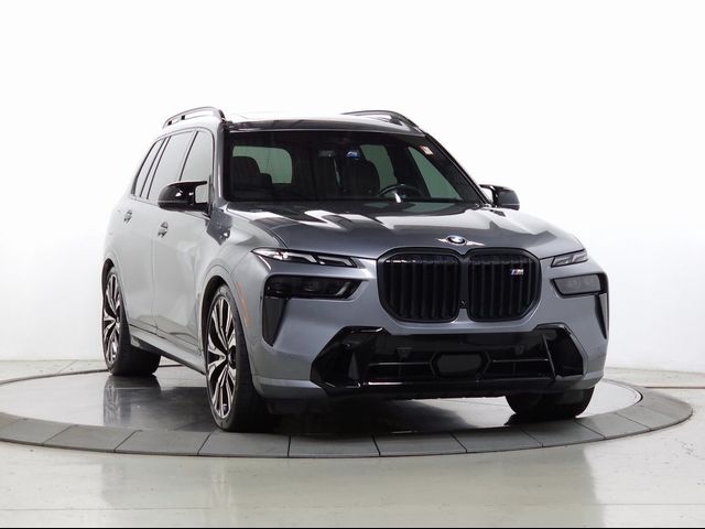 2023 BMW X7 M60i