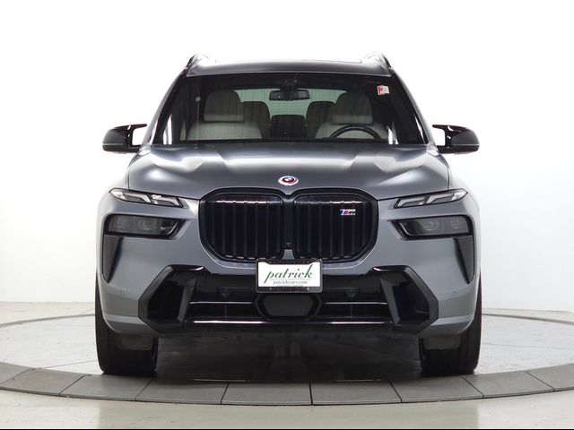 2023 BMW X7 M60i