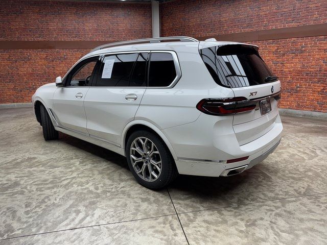 2023 BMW X7 xDrive40i