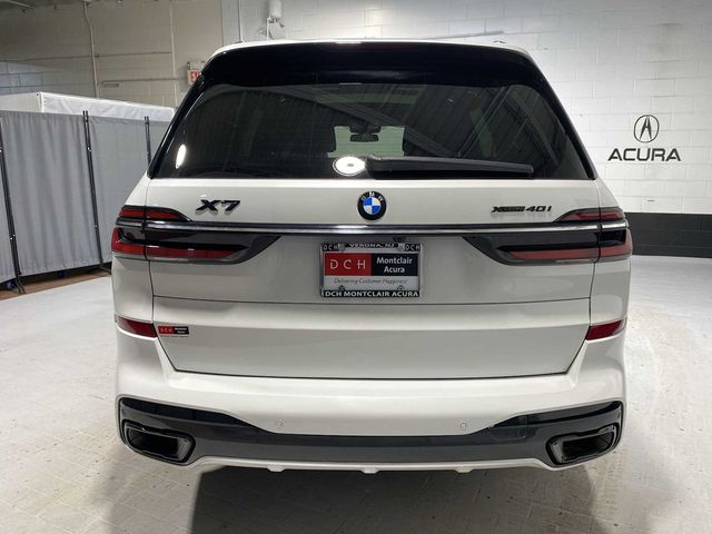 2023 BMW X7 xDrive40i