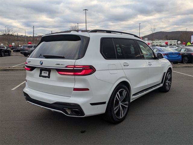 2023 BMW X7 xDrive40i