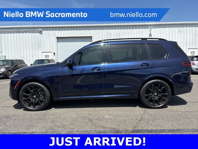 2023 BMW X7 xDrive40i