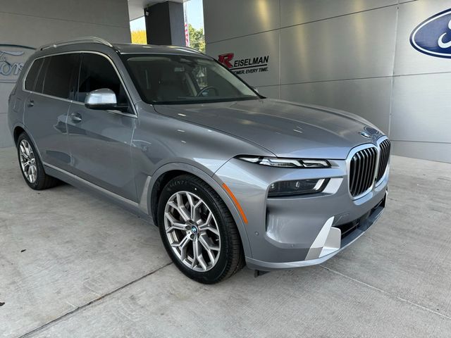 2023 BMW X7 xDrive40i