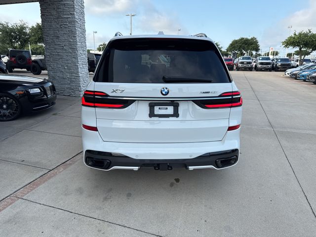 2023 BMW X7 xDrive40i