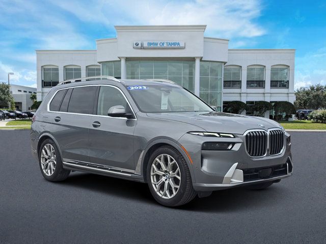 2023 BMW X7 xDrive40i