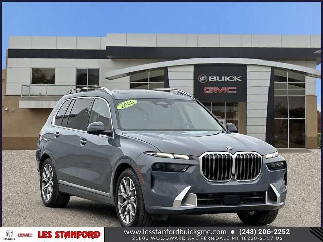 2023 BMW X7 xDrive40i