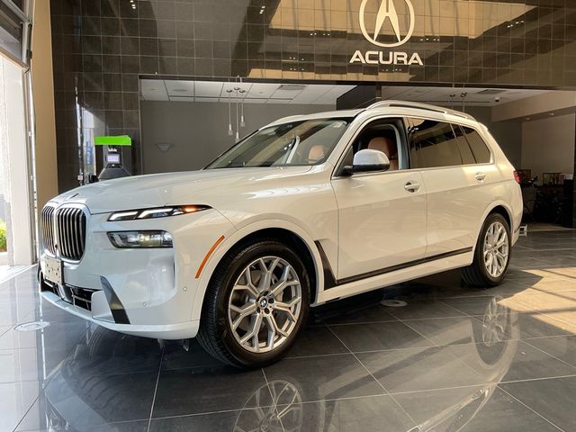 2023 BMW X7 xDrive40i