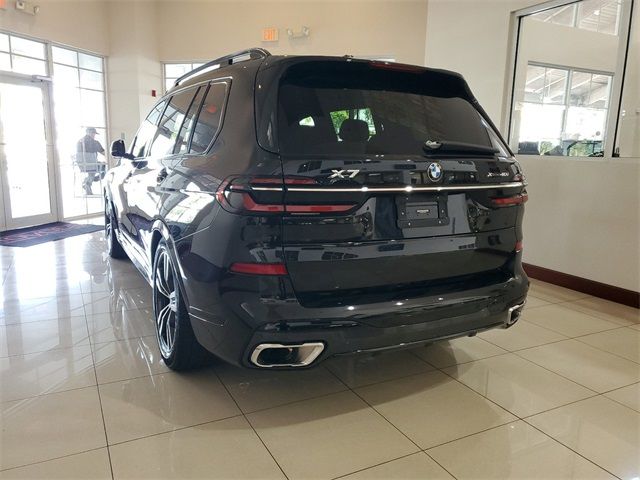 2023 BMW X7 xDrive40i