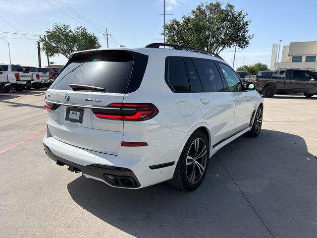 2023 BMW X7 M60i