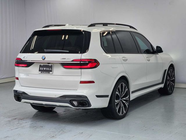 2023 BMW X7 xDrive40i