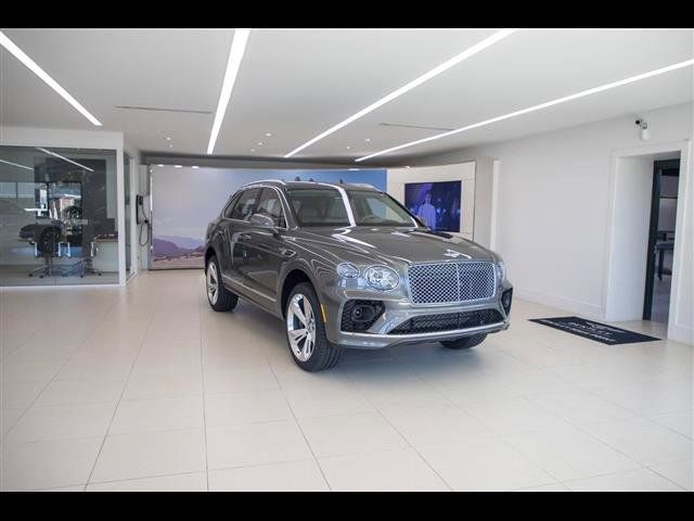 2023 Bentley Bentayga Hybrid V8