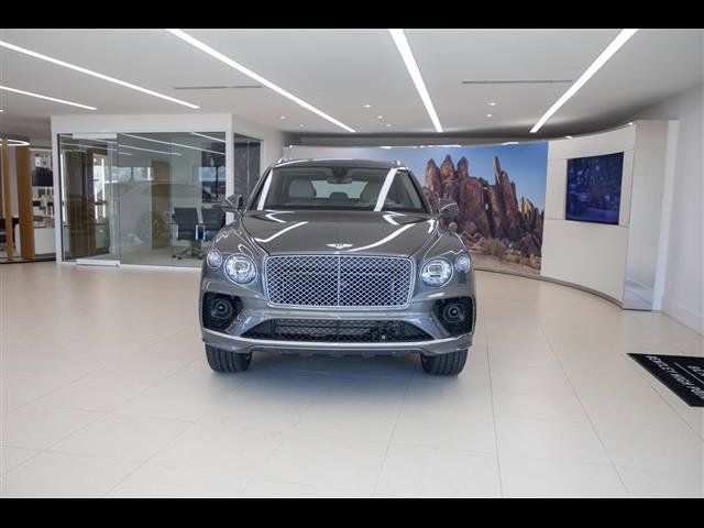 2023 Bentley Bentayga Hybrid V8