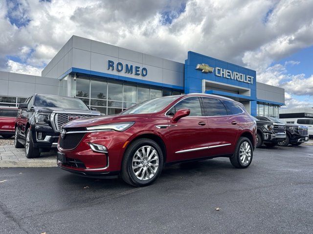 2023 Buick Enclave Essence