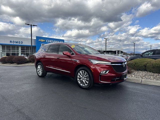 2023 Buick Enclave Essence