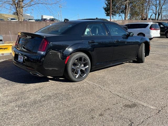 2023 Chrysler 300 300S