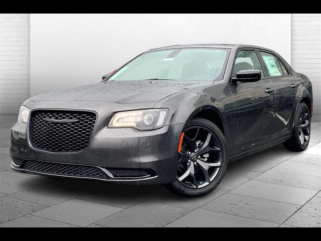 2023 Chrysler 300 Touring