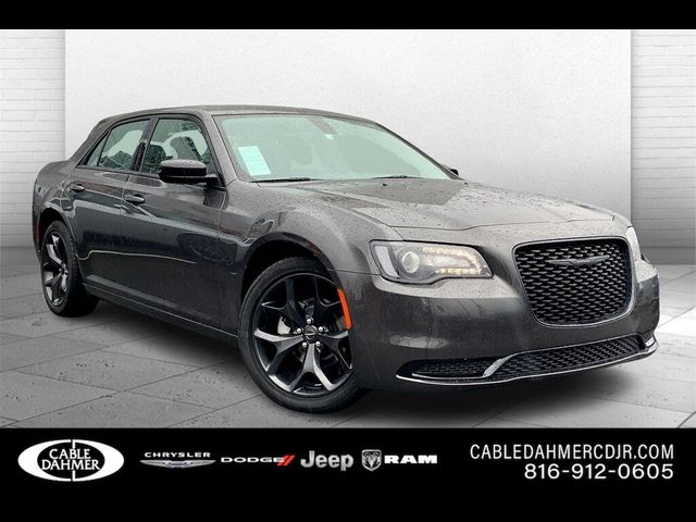 2023 Chrysler 300 Touring