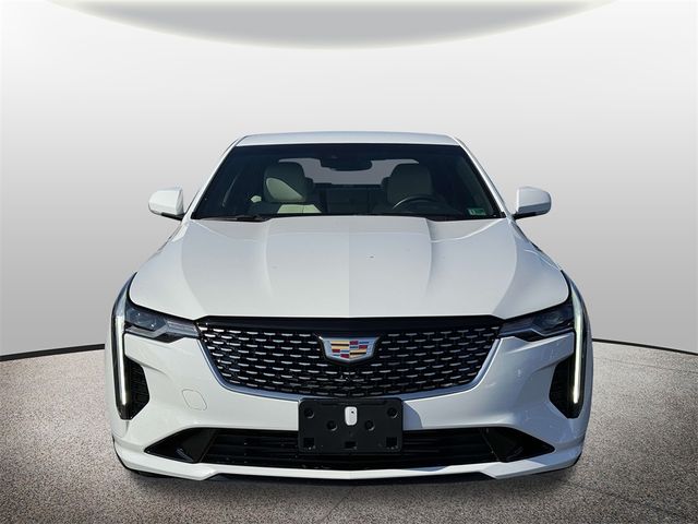 2023 Cadillac CT4 Luxury