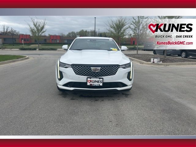 2023 Cadillac CT4 Premium Luxury