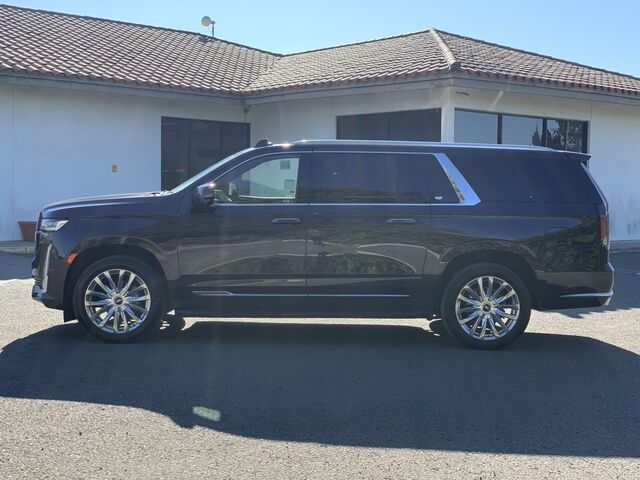 2023 Cadillac Escalade ESV 4WD Premium Luxury