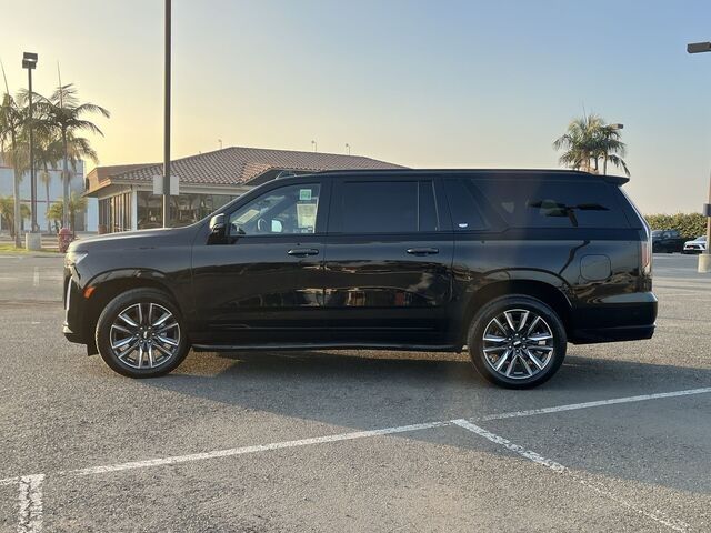 2023 Cadillac Escalade ESV 4WD Sport