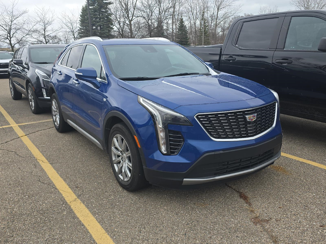 2023 Cadillac XT4 Premium Luxury