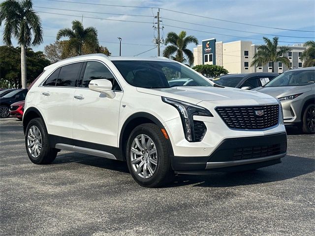 2023 Cadillac XT4 Premium Luxury