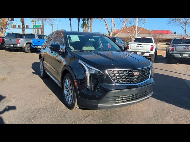 2023 Cadillac XT4 Premium Luxury