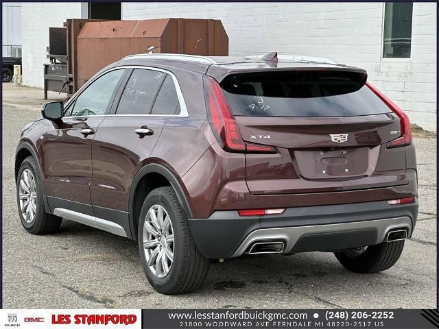 2023 Cadillac XT4 Premium Luxury