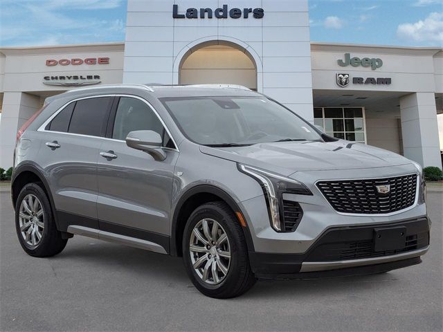 2023 Cadillac XT4 Premium Luxury