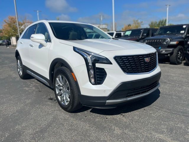 2023 Cadillac XT4 Premium Luxury