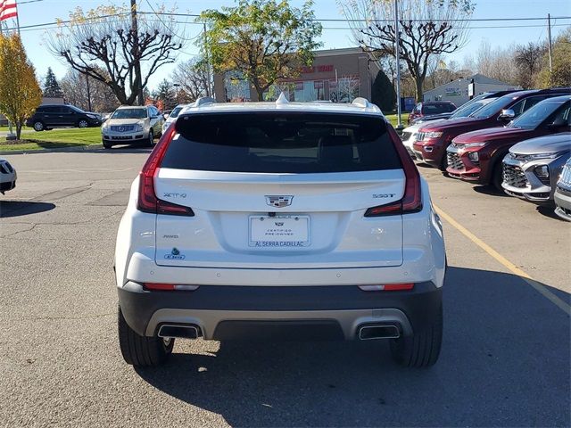 2023 Cadillac XT4 Premium Luxury