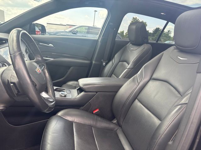 2023 Cadillac XT4 Sport