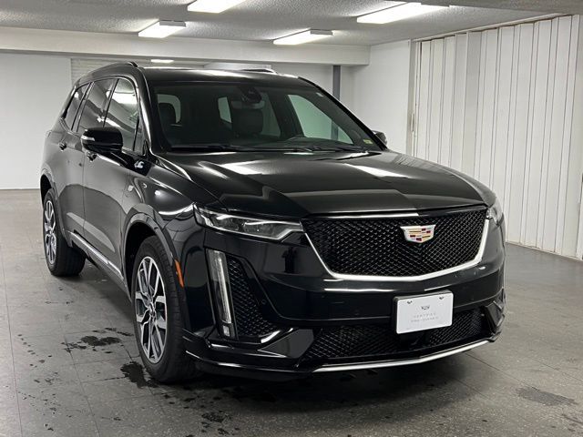 2023 Cadillac XT6 Sport