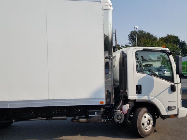 2023 Chevrolet 3500 LCF Gas Base