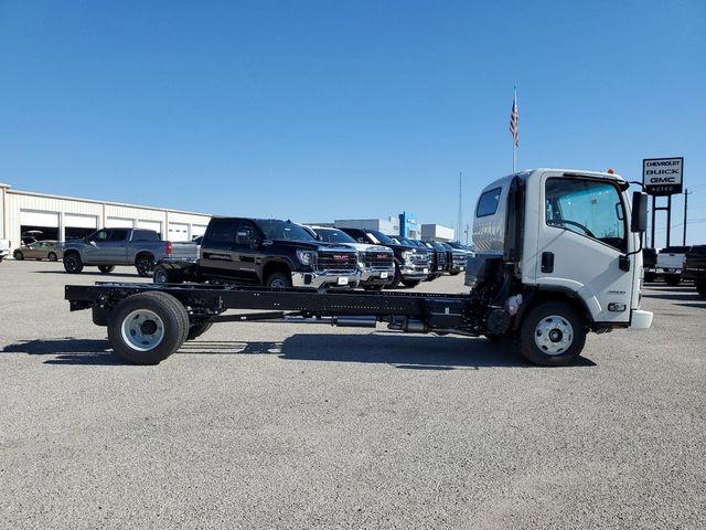 2023 Chevrolet 3500 LCF Gas Base