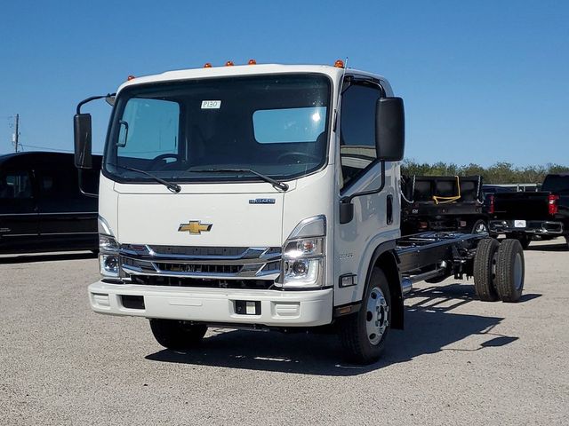 2023 Chevrolet 3500 LCF Gas Base