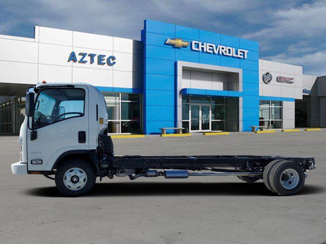 2023 Chevrolet 3500 LCF Gas Base